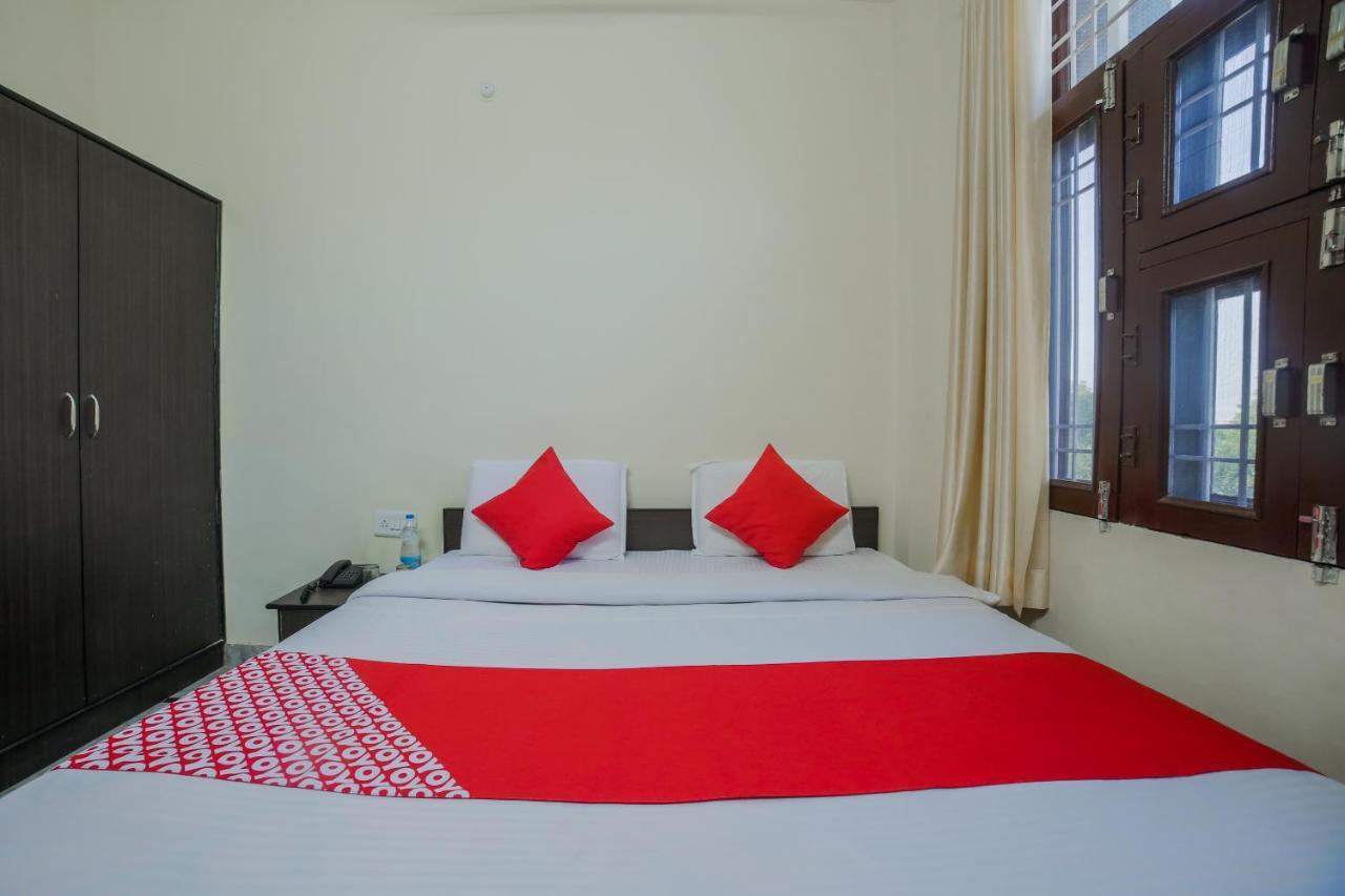 Hotel Tiger Regency Resort 萨瓦伊马多普尔 外观 照片