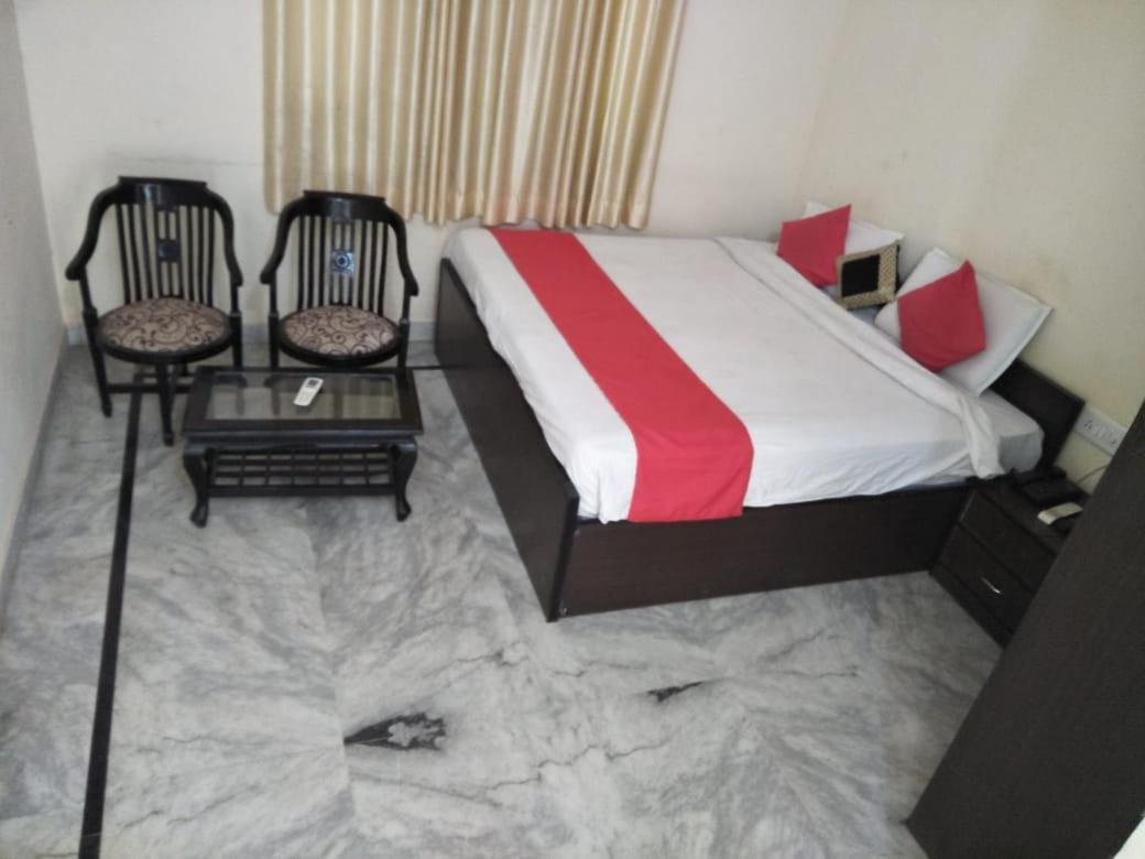 Hotel Tiger Regency Resort 萨瓦伊马多普尔 外观 照片