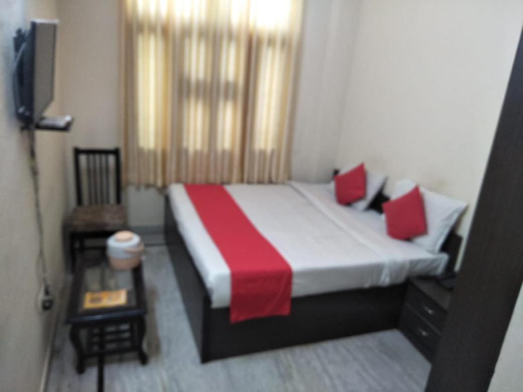 Hotel Tiger Regency Resort 萨瓦伊马多普尔 客房 照片