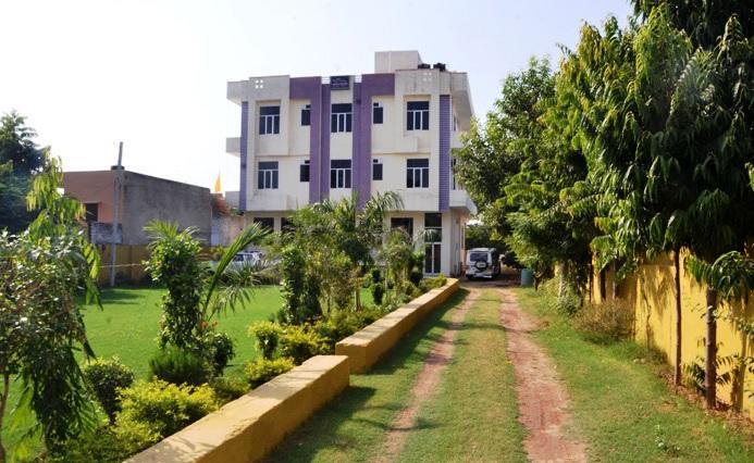 Hotel Tiger Regency Resort 萨瓦伊马多普尔 外观 照片
