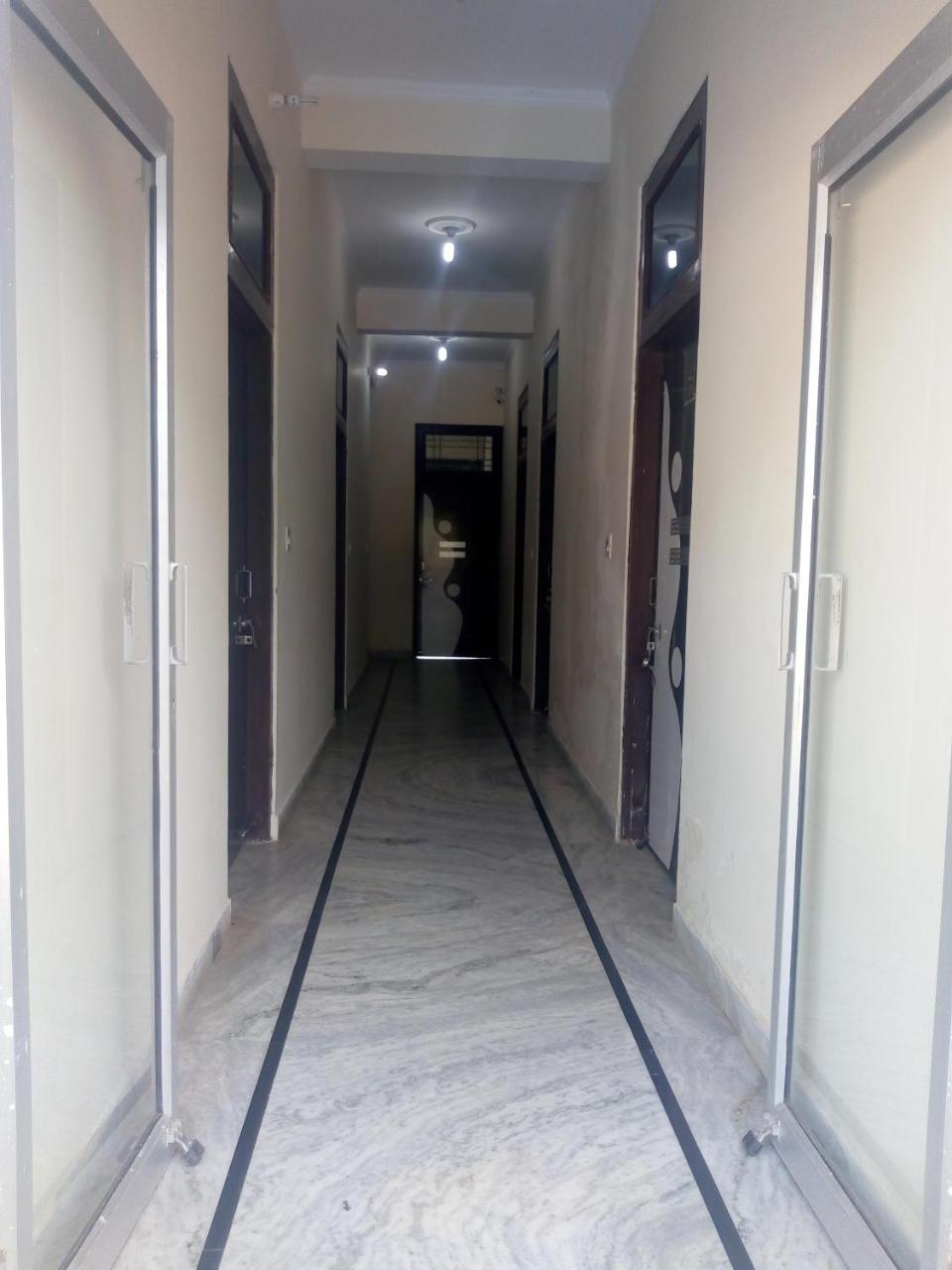 Hotel Tiger Regency Resort 萨瓦伊马多普尔 外观 照片
