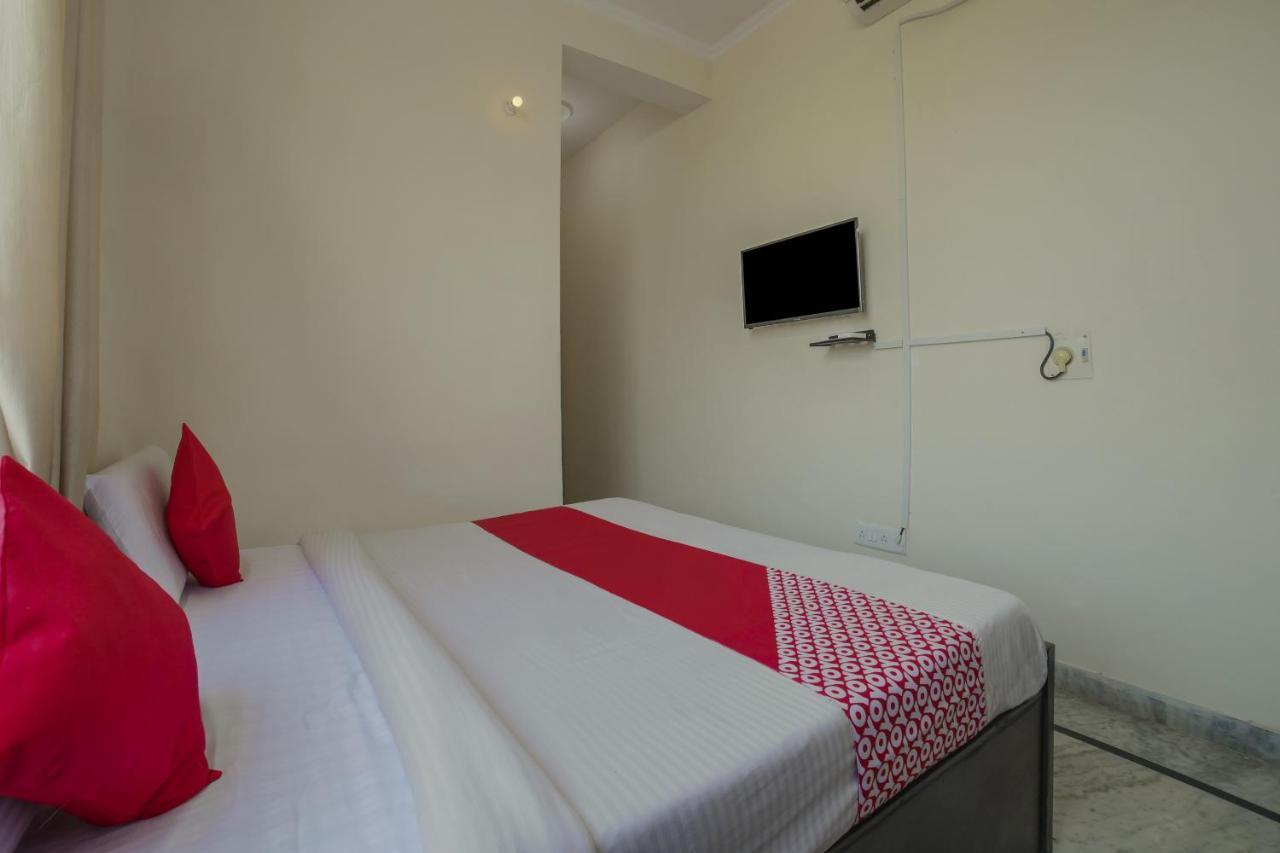 Hotel Tiger Regency Resort 萨瓦伊马多普尔 客房 照片
