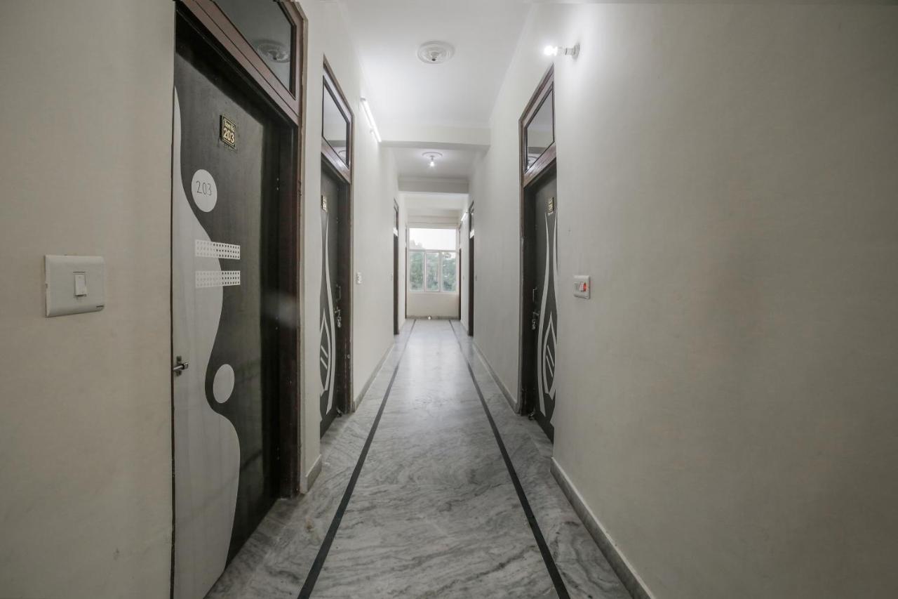 Hotel Tiger Regency Resort 萨瓦伊马多普尔 外观 照片